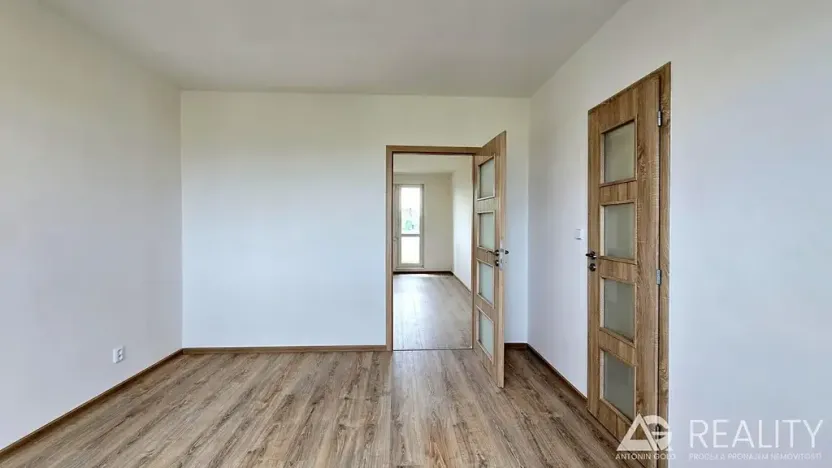 Pronájem bytu 2+1, Praha - Malešice, Chotutická, 54 m2