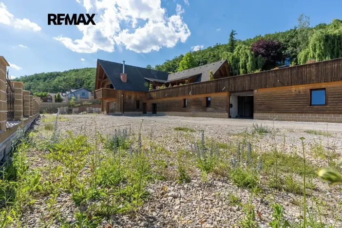 Prodej vily, Králův Dvůr, Pod Lesem, 708 m2