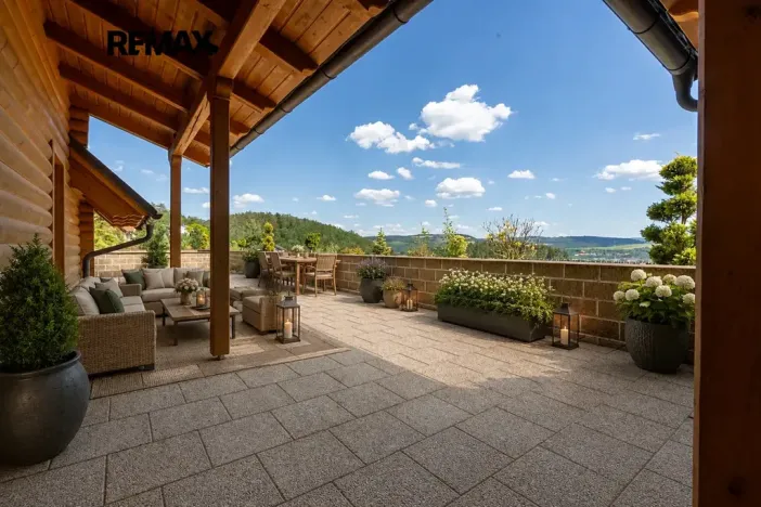Prodej vily, Králův Dvůr, Pod Lesem, 708 m2