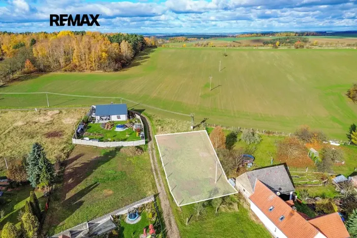 Prodej pozemku pro bydlení, Chomle, 757 m2
