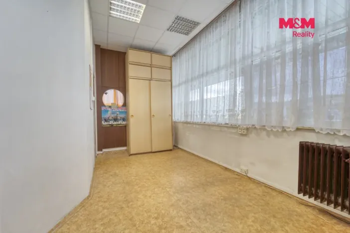 Pronájem obchodního prostoru, Plzeň - Jižní Předměstí, Husova, 93 m2