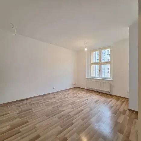 Pronájem bytu 2+1, Praha - Žižkov, Roháčova, 80 m2