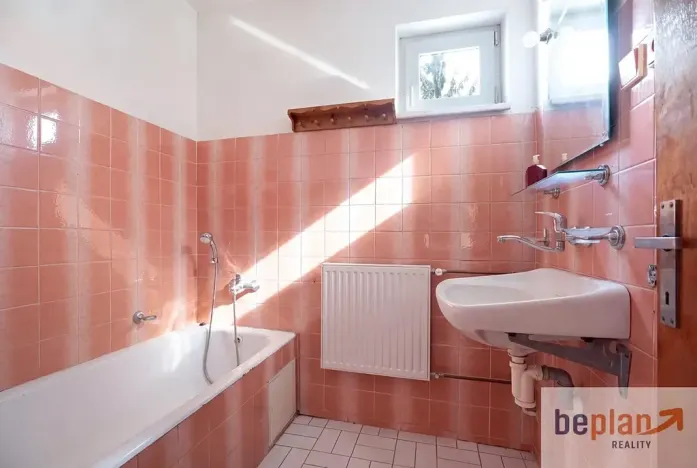 Prodej rodinného domu, Drnholec, Tyršova, 300 m2