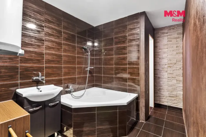 Prodej rodinného domu, Višňová, 180 m2