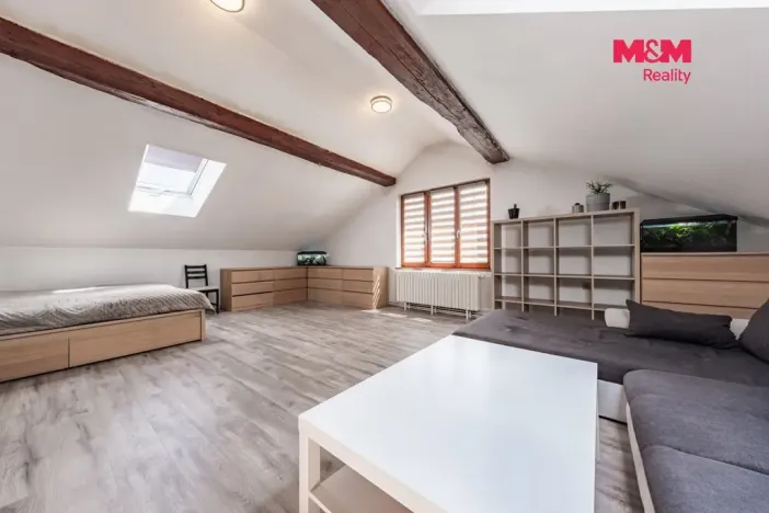 Prodej bytu 3+kk, Rožďalovice, Náměstí, 68 m2
