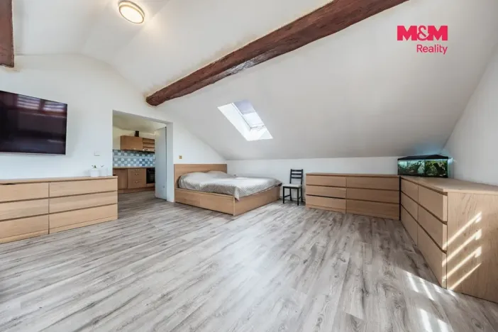 Prodej bytu 3+kk, Rožďalovice, Náměstí, 68 m2