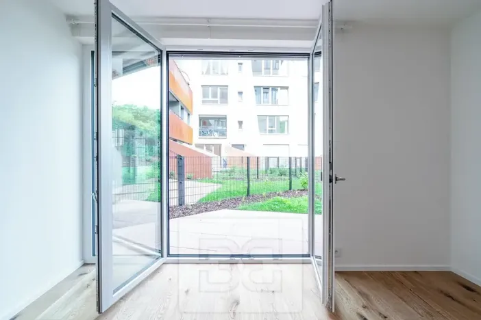 Pronájem bytu 2+kk, Praha - Radlice, 55 m2