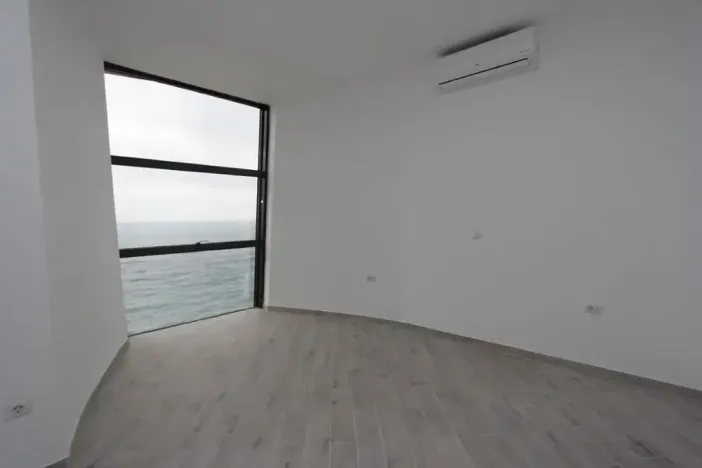 Prodej bytu 4+kk, Dobrá Voda, Černá Hora, 126 m2