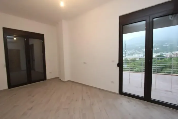 Prodej bytu 4+kk, Dobrá Voda, Černá Hora, 126 m2