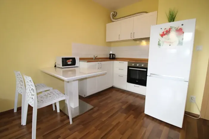 Pronájem bytu 1+kk, Praha - Čakovice, Bermanova, 36 m2