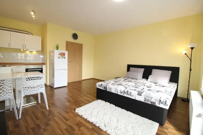 Pronájem bytu 1+kk, Praha - Čakovice, Bermanova, 36 m2