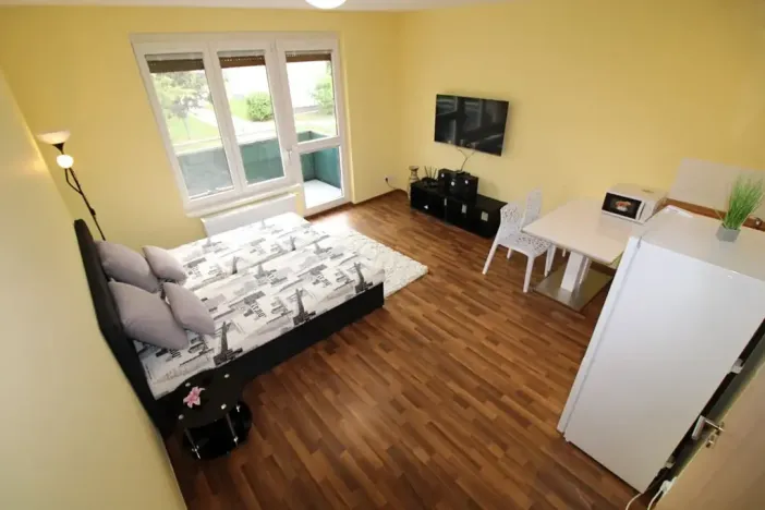 Pronájem bytu 1+kk, Praha - Čakovice, Bermanova, 36 m2