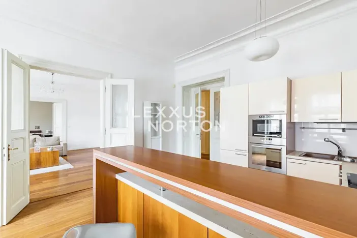 Pronájem bytu 4+1, Praha - Malá Strana, Zborovská, 154 m2
