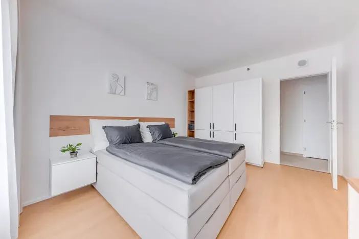 Pronájem bytu 2+kk, Praha - Vysočany, Hindlova, 53 m2
