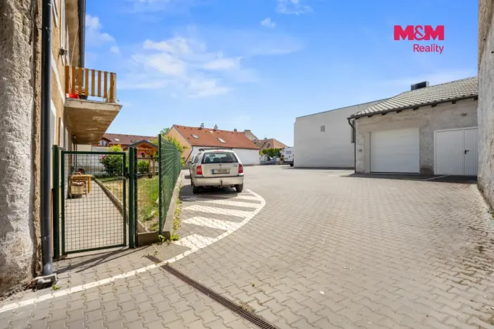 Prodej obchodního prostoru, Kladno, Dr. Steinera, 376 m2