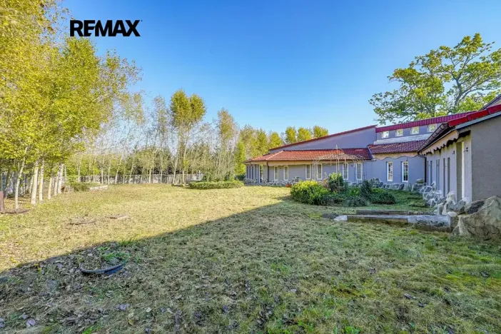 Prodej apartmánu, Všeruby, 952 m2