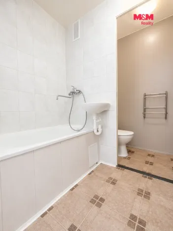 Pronájem bytu 1+1, Postoloprty, Jiráskovo náměstí, 35 m2