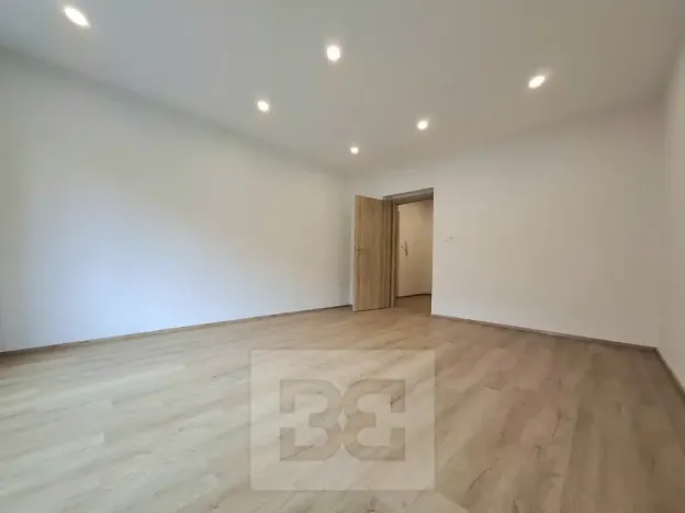 Pronájem bytu 1+1, Jaroměř, Královédvorská, 38 m2