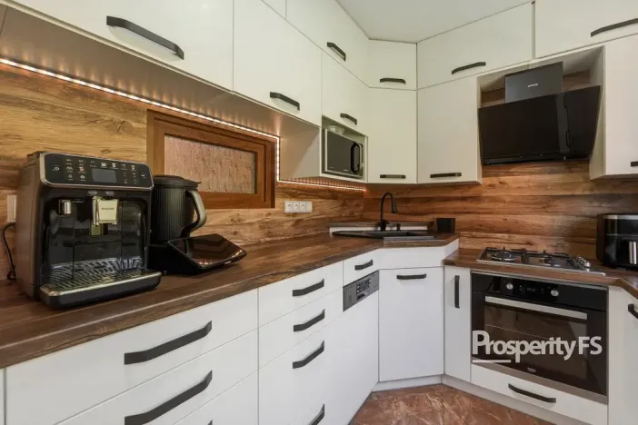 Prodej bytu 4+1, Ústí nad Labem - Severní Terasa, Jizerská, 86 m2