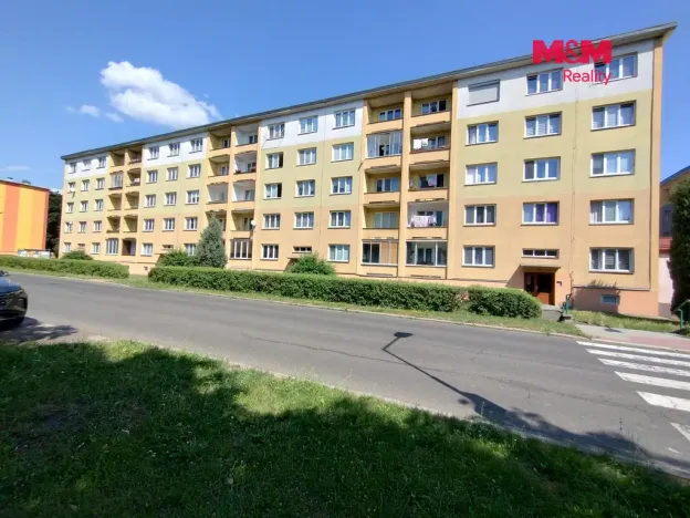 Pronájem bytu 1+1, Kadaň, Chomutovská, 35 m2