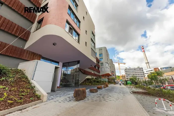 Prodej bytu 2+kk, Praha - Radlice, U Komína, 41 m2