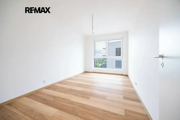 Pronájem bytu 3+kk, Praha - Modřany, Kolmanova, 77 m2