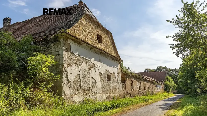 Prodej zemědělského objektu, Počedělice, 2500 m2