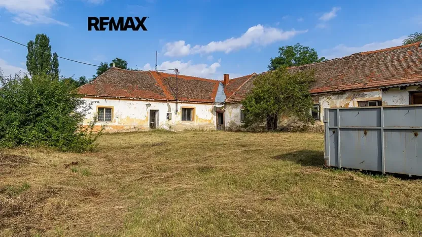 Prodej zemědělského objektu, Počedělice, 2500 m2