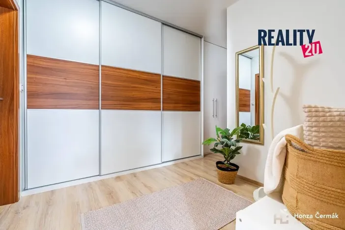 Pronájem bytu 1+kk, Brno, Kigginsova, 52 m2