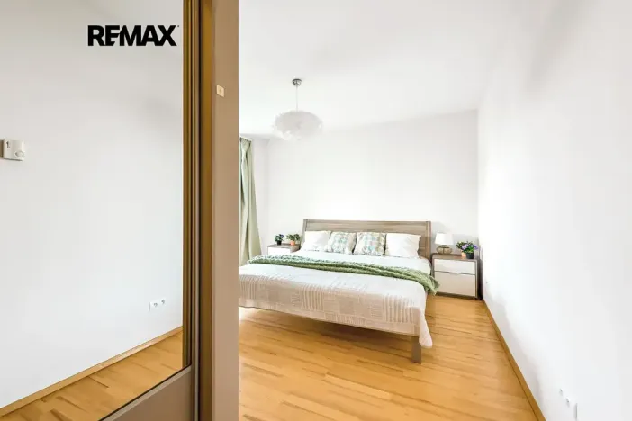 Pronájem bytu 2+kk, Praha - Žižkov, Ke kapslovně, 70 m2