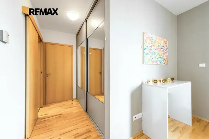 Pronájem bytu 2+kk, Praha - Žižkov, Ke kapslovně, 70 m2