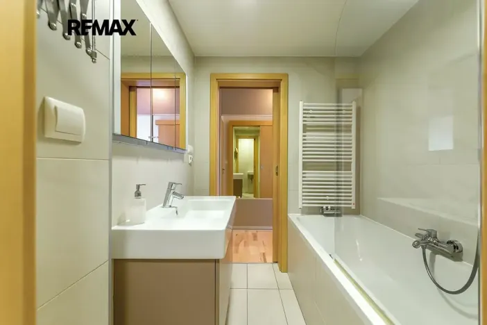Pronájem bytu 2+kk, Praha - Žižkov, Ke kapslovně, 70 m2