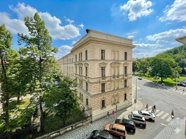 Prodej bytu 3+1, Praha - Malá Strana, Petřínská, 102 m2