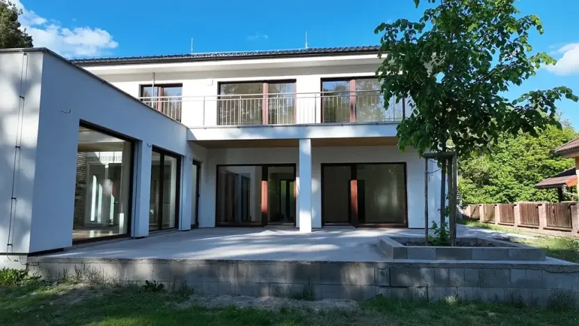 Prodej rodinného domu, Tři Dvory, 235 m2