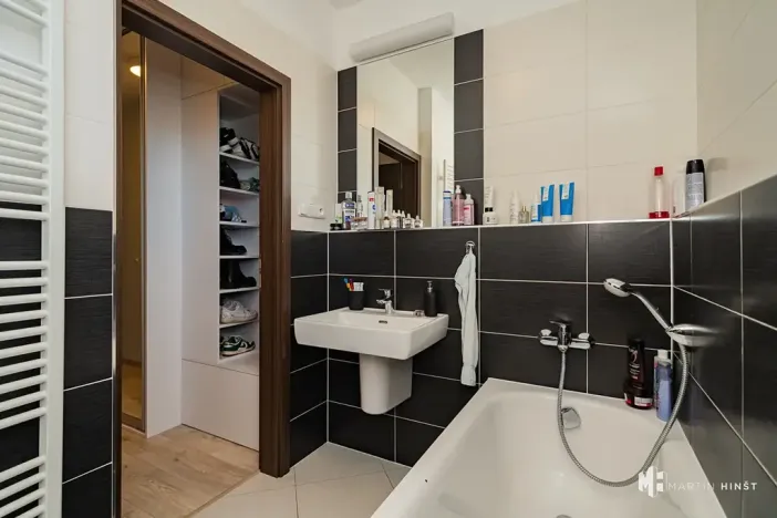 Pronájem bytu 1+kk, Praha - Horní Měcholupy, Nad přehradou, 30 m2