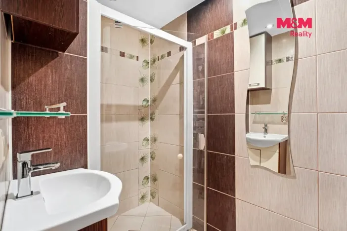 Prodej rodinného domu, Desná - Desná I, Spojovací, 360 m2
