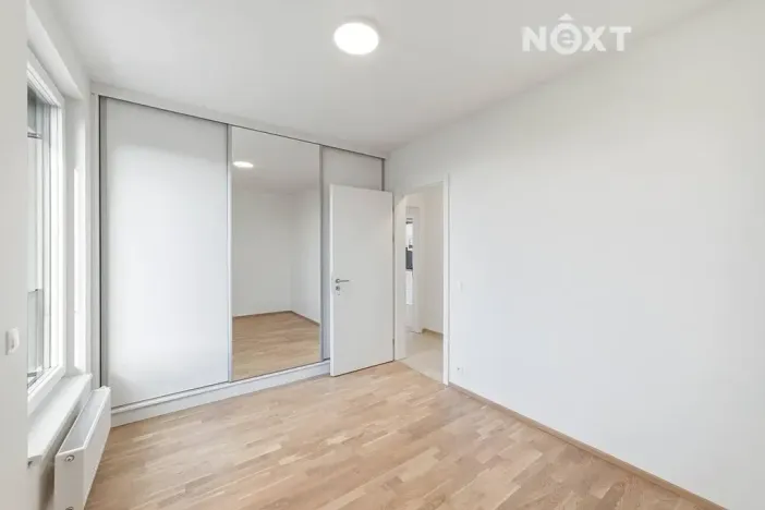 Pronájem bytu 2+kk, Praha - Hlubočepy, Benešova, 53 m2