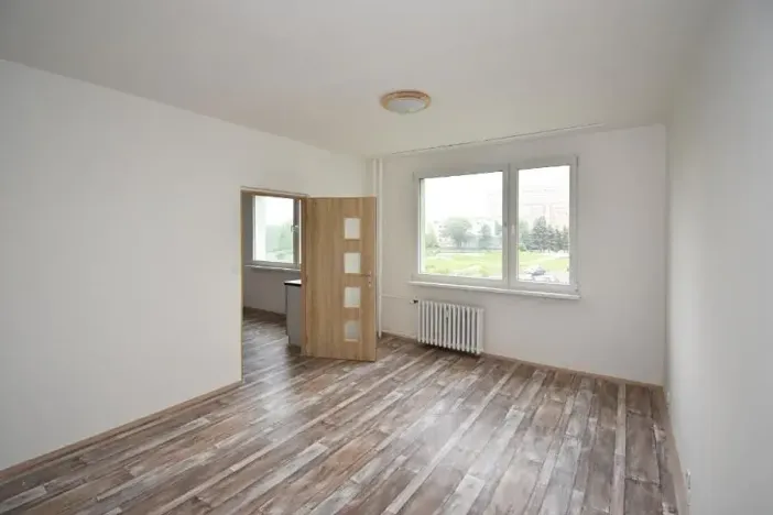 Pronájem bytu 1+1, Chomutov, Dřínovská, 35 m2