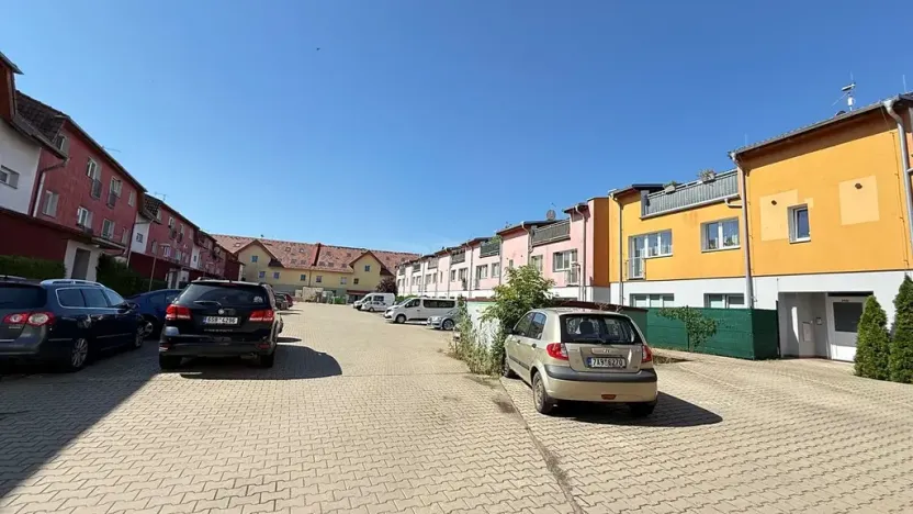 Prodej bytu 3+kk, Břežany II, 60 m2
