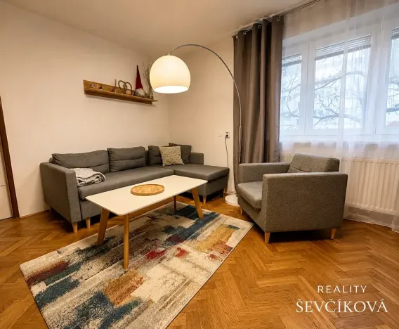 Pronájem bytu 2+1, Pardubice, Jiránkova, 63 m2