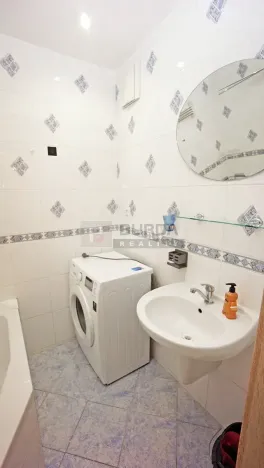 Pronájem bytu 2+kk, Praha - Troja, Hnězdenská, 36 m2