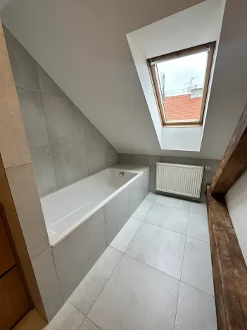 Pronájem bytu 1+kk, Praha - Vršovice, Slovinská, 54 m2