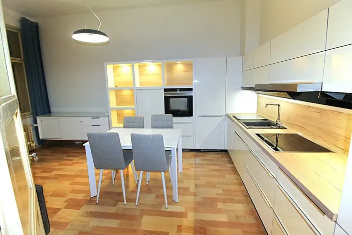 Prodej bytu 2+kk, Praha - Holešovice, Veverkova, 50 m2