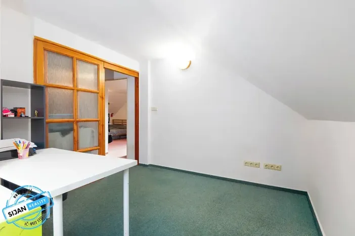 Prodej bytu 4+1, Opava, Slezská, 165 m2