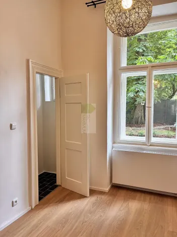 Pronájem bytu 2+kk, Praha - Žižkov, Ondříčkova, 43 m2
