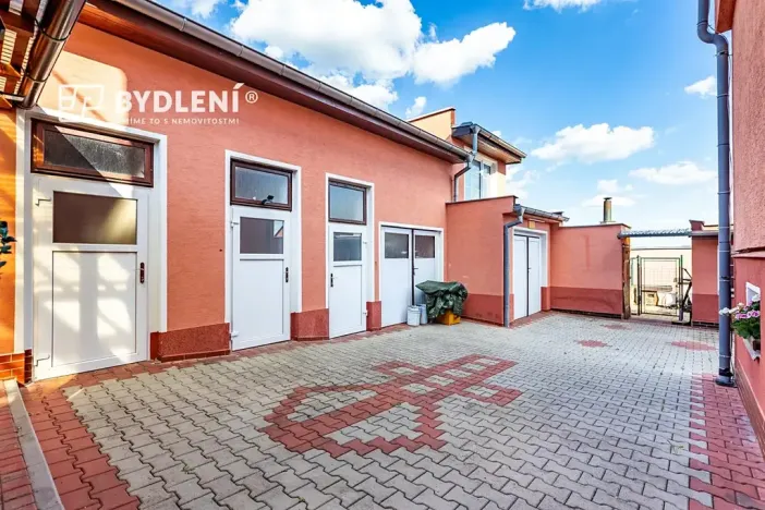 Prodej vícegeneračního domu, Krupka, Budovatelů, 317 m2