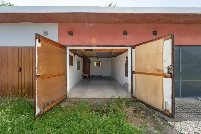Pronájem garáže, Slavičín, U Zahrádek, 16 m2