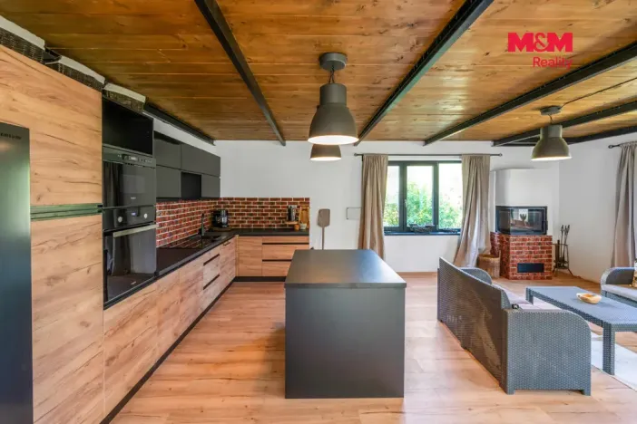 Prodej rodinného domu, Králův Dvůr - Křižatky, 156 m2