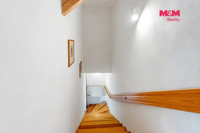 Prodej rodinného domu, Králův Dvůr - Křižatky, 156 m2