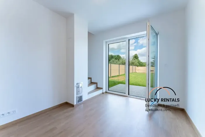 Pronájem bytu 3+kk, Řehenice, 91 m2